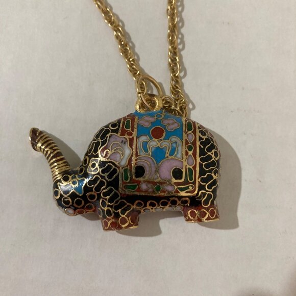 Cloisonné Elephant Pendant Necklace With Gold Tone Chain - Picture 3 of 5